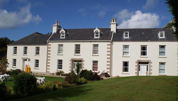 Durrell wildlife hostel 01