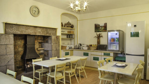 Durrell wildlife hostel 06