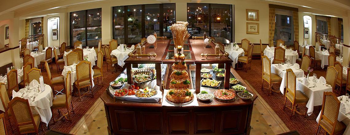 Pomme dor dining 03